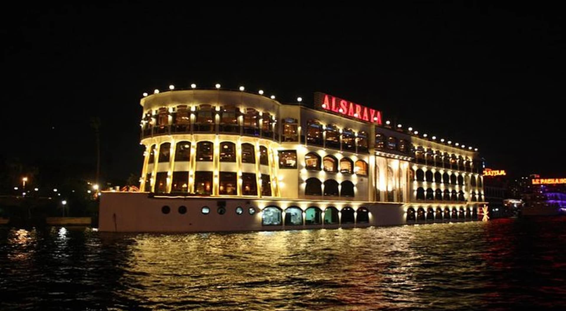 Cena crucero por el Nilo a bordo del Maxim