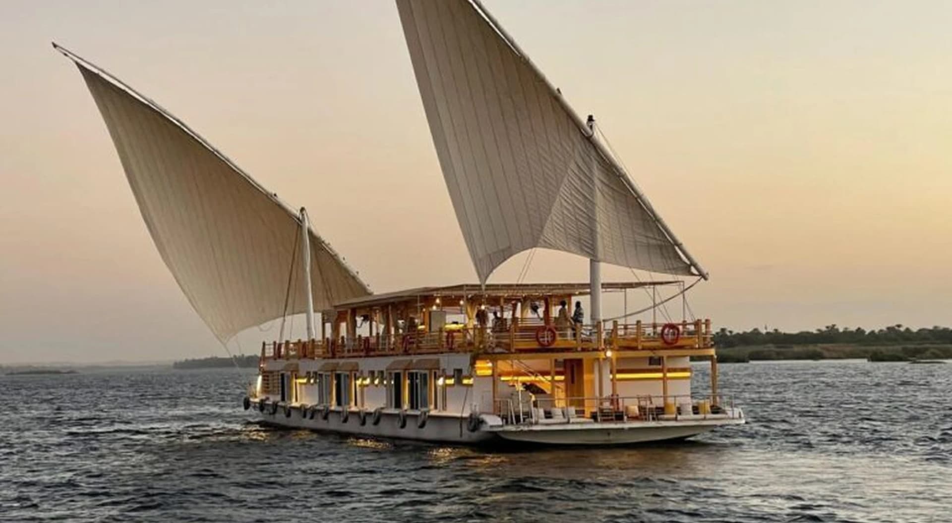 Dahabiya El Nilo: crucero de Luxor a Asuán